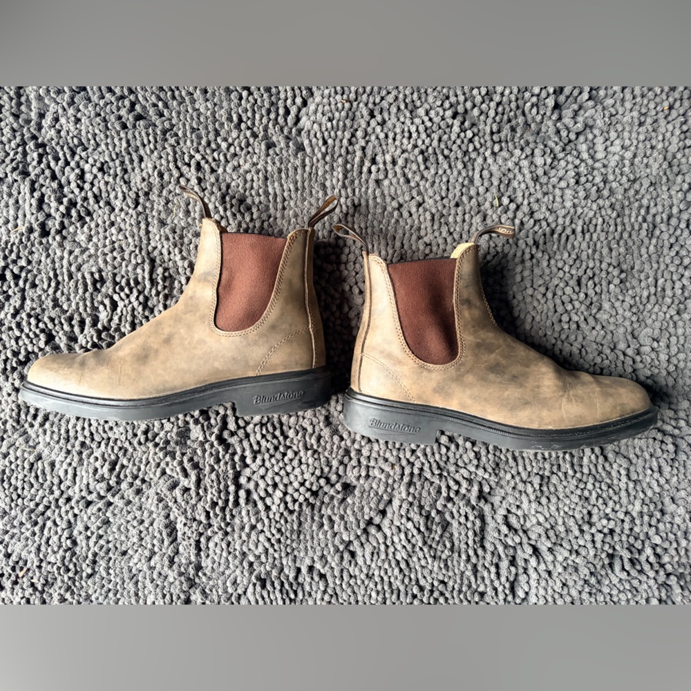 Blundstone Tan and Brown Leather Boots